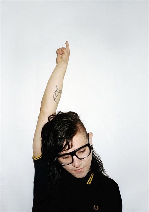 sonny moore can make any day a good day. | Skrillex haircut, Skrillex ...