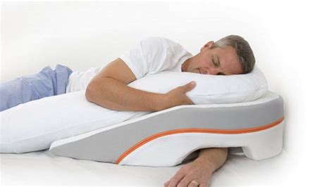 13 Best Pillows for Side-Sleepers to Relieve Neck and Shoulder Pain