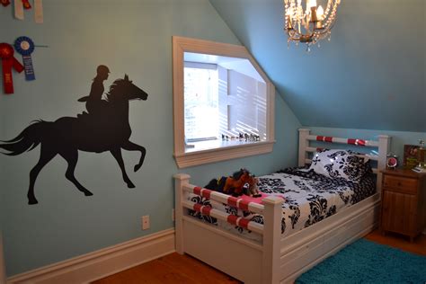 Pin by Sophie Pedzich on DANICAS horse themed room | Horse themed ...