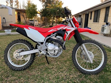 Any love for the new 2019 crf250f? Brilliant little trail bike. : r ...