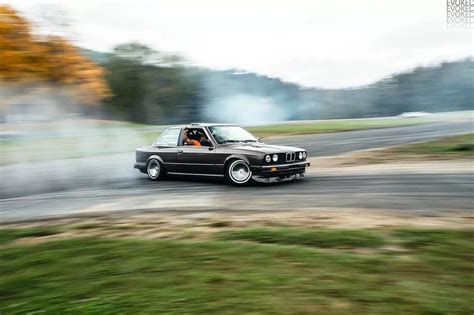 BMW E30 Drift | Bmw e30, Bmw z4, E30 drift