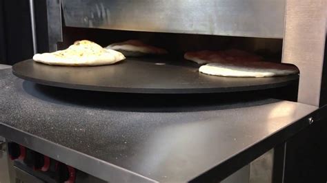 Iraqi Tanoor Flatbread using Rotary Pita Oven | Spinning Grillers