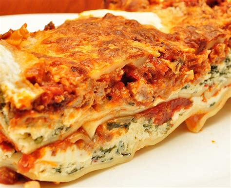 Italian Lasagna with Ricotta Cheese Recipe – Easy Italian Recipes