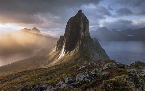 Wallpaper Norway, Senja, mountains, lake, sunshine, fog, morning ...