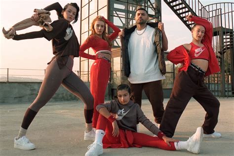 6 Hip-Hop Dance Outfits That Celebrate Music and Movement. Nike LU