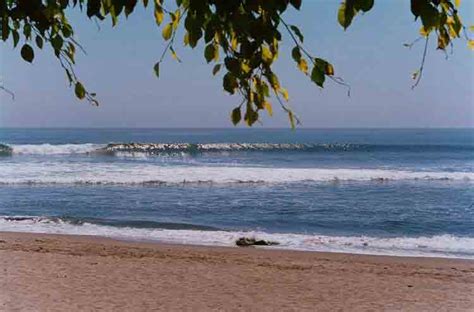 Huanchaco Beach - Surfing Beaches in Peru