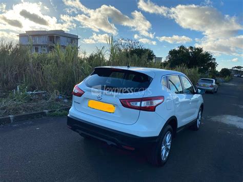 Second-Hand Nissan Qashqai 2017 - lexpresscars.mu