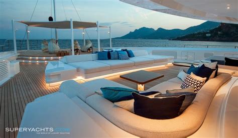 Luxury Tropical Island Yacht Concept : A Private Paradise | Freshome ...