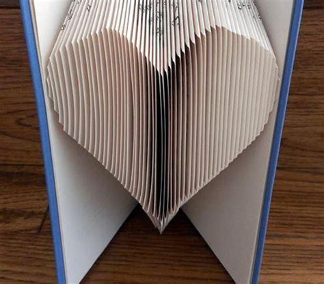 Book folding Pattern: HEART | Book folding patterns free, Book folding ...