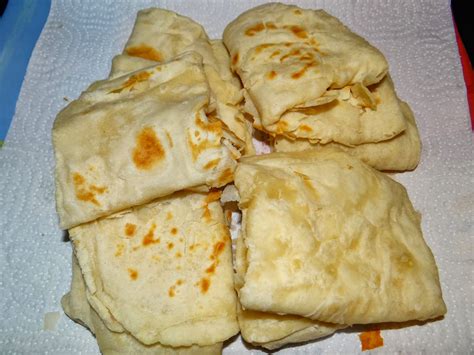 Shantirecipes: Guyana Roti-Using Kitchen Aid Mixer to make roti.