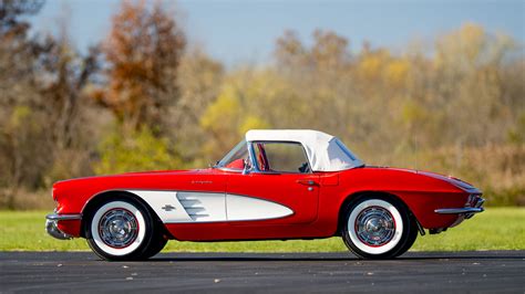 Roman Red 1961 Chevrolet Corvette