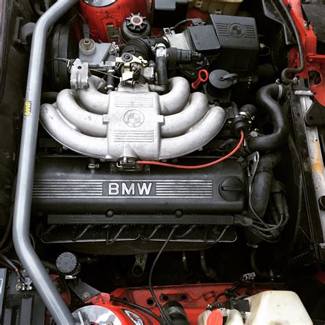 BMW E30 325i Touring engine bay | Bmw e30, Bmw e34, Bmw e30 325i