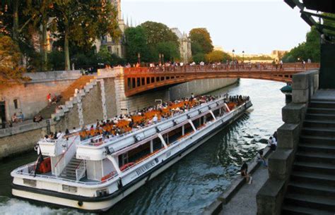 Best Paris Boat Tours & Seine Cruises: How to Book?