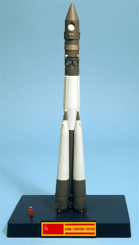 Scale Model News: AIRFIX VOSTOK ROCKET PART 2 - IS WHITE RIGHT?