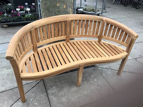 Curved Teak Bench – Kew Gardener