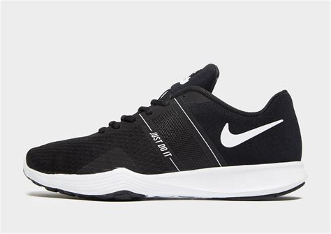 Compra Nike City Trainer 2 para mujer en Negro | JD Sports