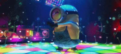 Despicable Me Dancing GIF - Find & Share on GIPHY