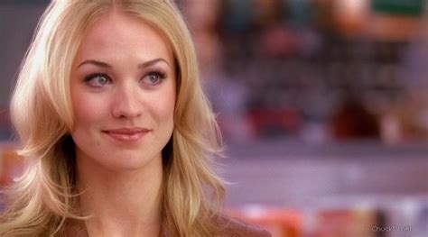 Chuck 1x01 - Yvonne Strahovski Image (11709686) - Fanpop