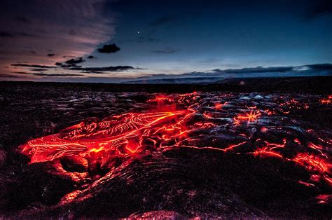 Volcanic Seamount Deep Beneath the Sea Off Hawaii Is Rumbling to Life ...