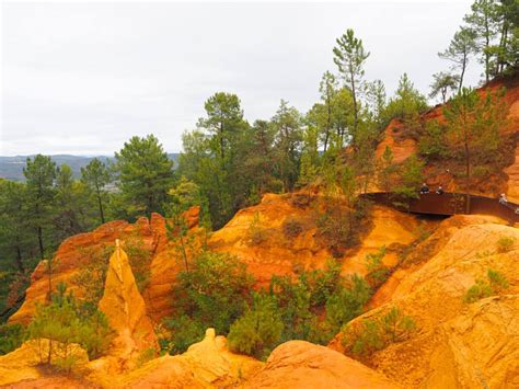 Exploring the Ochre Trail in Roussillon Guide - France Voyager