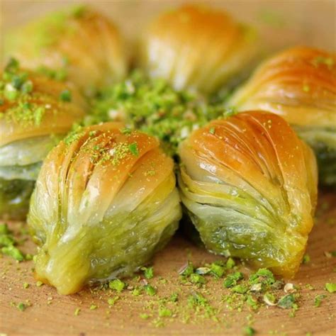 Turkish Baklava with Pistachio Midye | Baklava recipe, Turkish baklava ...