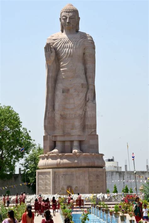 Buddha Statue at Sarnath editorial image. Image of famous - 32802375