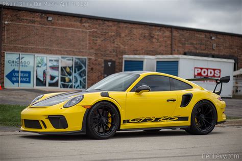 Yellow Porsche 911 GT3 - BenLevy.com