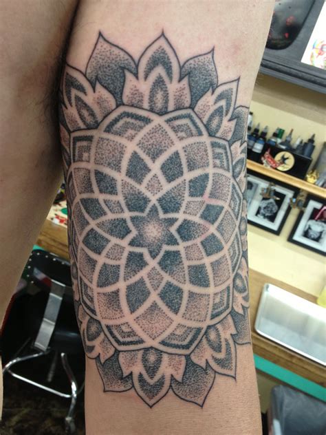 Dotwork tattoo mandala | Mandala tattoo sleeve, Sleeve tattoos, Tattoo work