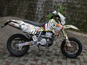 Drz 400 Graphics - airingthegreen