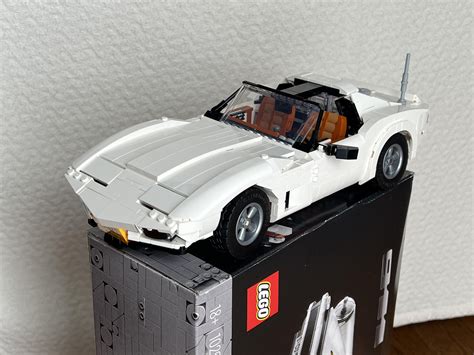 Corvette C3 - Alternate build of Porsche 10295 - 6 pics : r/lego