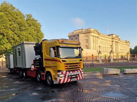 Matt Gregory Transport - Scania 8x2 rigid - R520 - PM 65TM 360