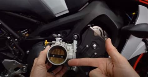 Is engine braking bad for your motorcycle? Myth Busted