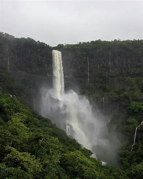 Vajrai waterfall Satara | Waterfall paintings, Waterfall, Scenery