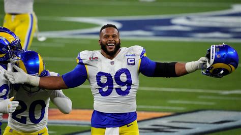 Rams' Aaron Donald proves he's built for the moment in Super Bowl LVI ...