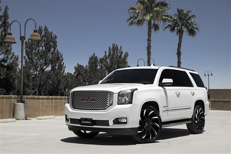 White GMC Yukon on Contrasting Multispoke Lexani Wheels — CARiD.com Gallery