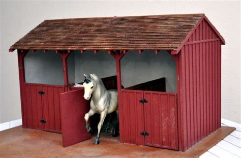 Things to make for toy horses... | Diy horse barn, Toy horse stable ...