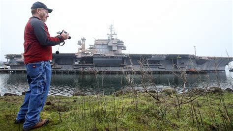 Kitty Hawk aircraft carrier arrives in Texas for dismantling