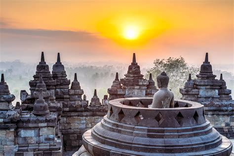 6 Questions To Help You Decide: Is Borobudur Sunrise Worth It? - Bold ...