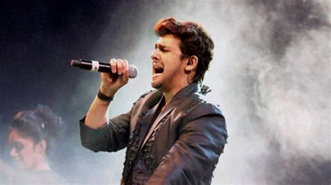 Sonu Nigam performs a socially distanced concert in Dubai - Masala