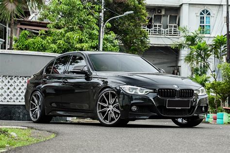 BMW 3 series 330i F30 Black Vossen HF-3 Wheel | Wheel Front