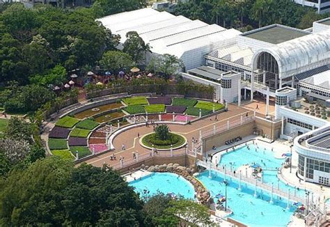 Movable floor replacement in Kowloon Park swimming pool.