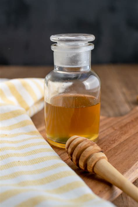 How to Make Honey Simple Syrup, Easy Recipe - Sweet Steep