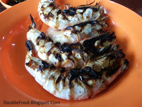 Famous Grilled Fish (Ikan Bakar) at Teluk Tempoyak | Double Food Reviews