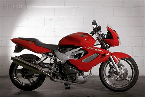 Honda Honda VTR1000F Firestorm / Super Hawk - Moto.ZombDrive.COM