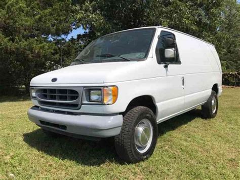 Ford E350 Cargo Van (2001) : Van / Box Trucks