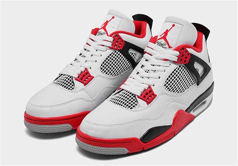 いておりま Jordan4 Fire red Nike いておりま