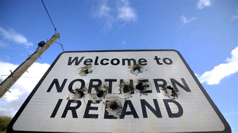 Hard border on island of Ireland will return under no-deal Brexit, says ...