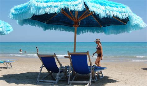 Abruzzo Beaches | Blue Flag Beaches in Abruzzo Adriatic Coast ⛱