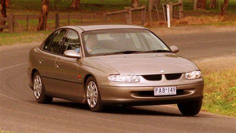 Used car review Holden VT Commodore V6 1997-1999: Car Reviews | CarsGuide