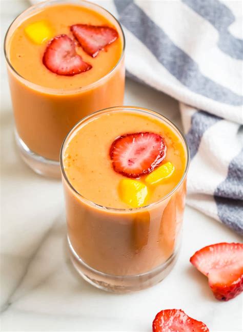 Strawberry Mango Smoothie {Easy, Creamy, Healthy} – WellPlated.com